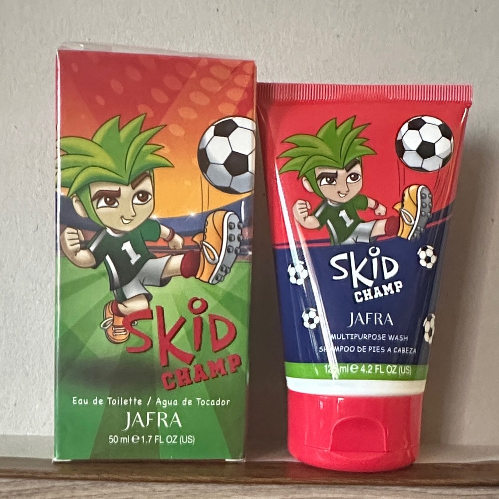 JAFRA Skid Champ Soccer-Themed Set